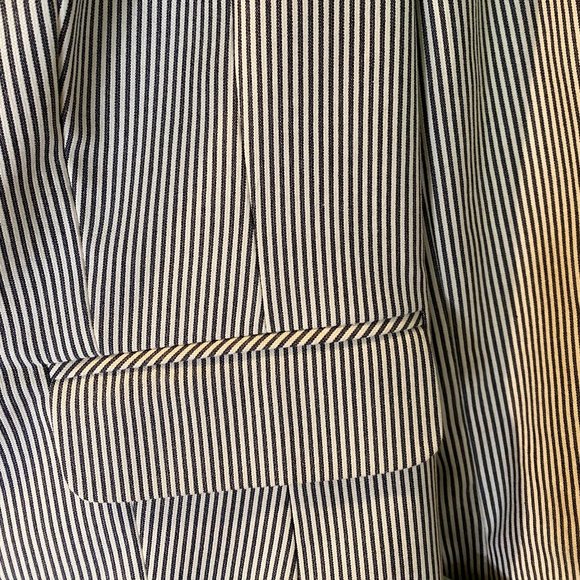 Black and white striped Halogen short jacket .hardly worn ...size L - Picture 2 of 4
